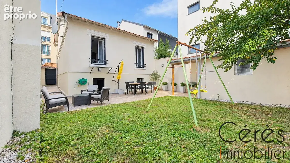 Maison à LES LILAS