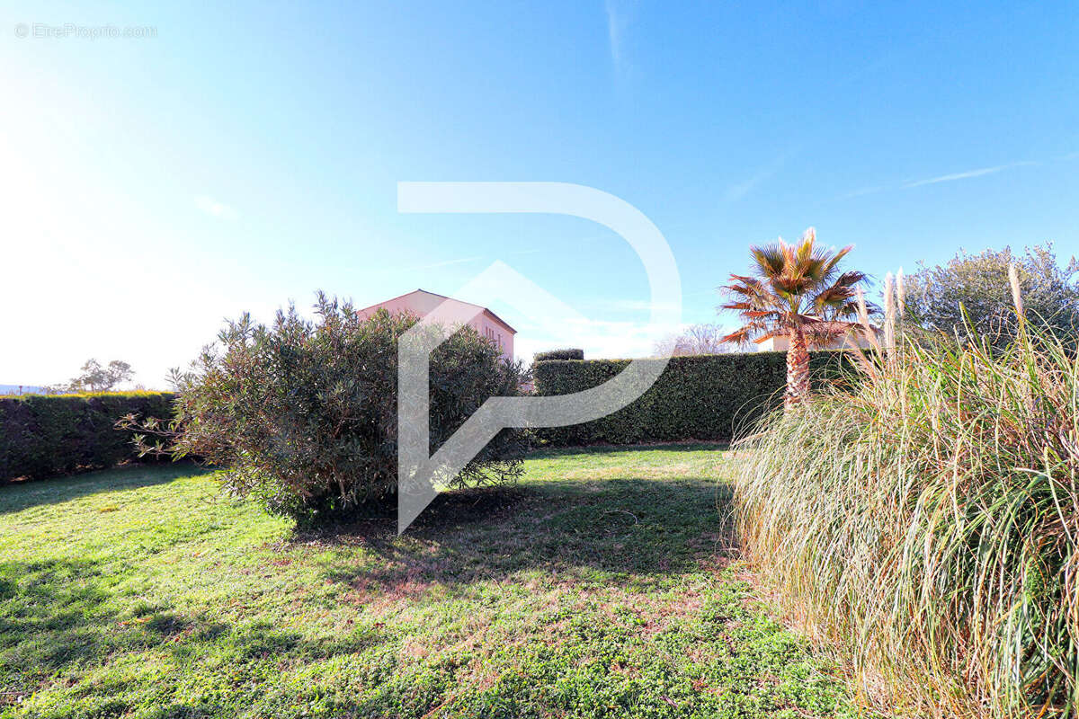 Maison à VINON-SUR-VERDON