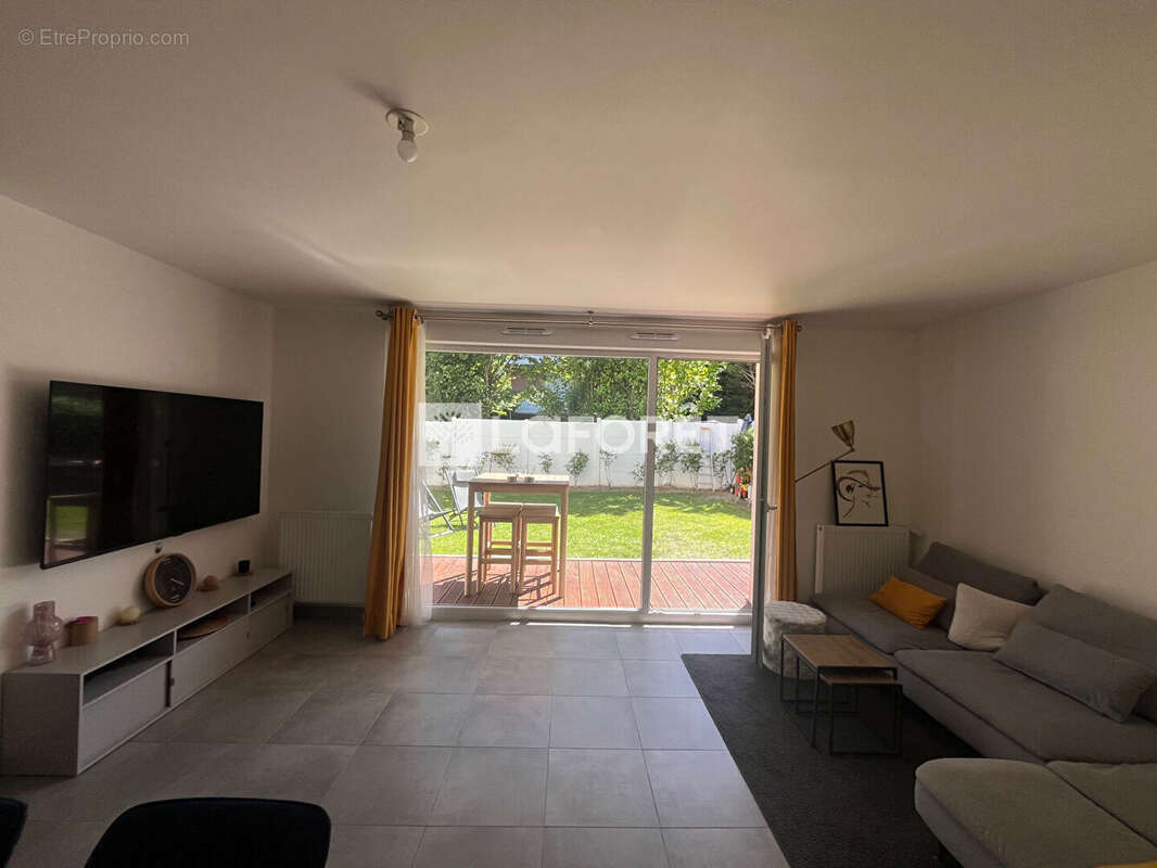 Appartement à VILLEMOMBLE