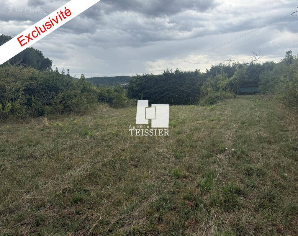 Terrain à SAINT-PAUL-LE-JEUNE