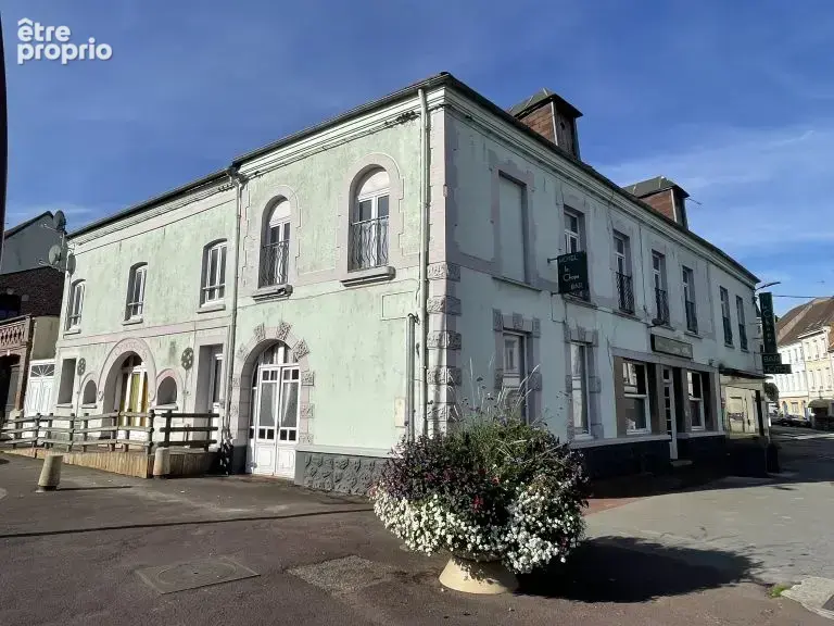 Hesdin - Ancien hotel 7 chambres - possibilité commerce ou habitation - photo 2