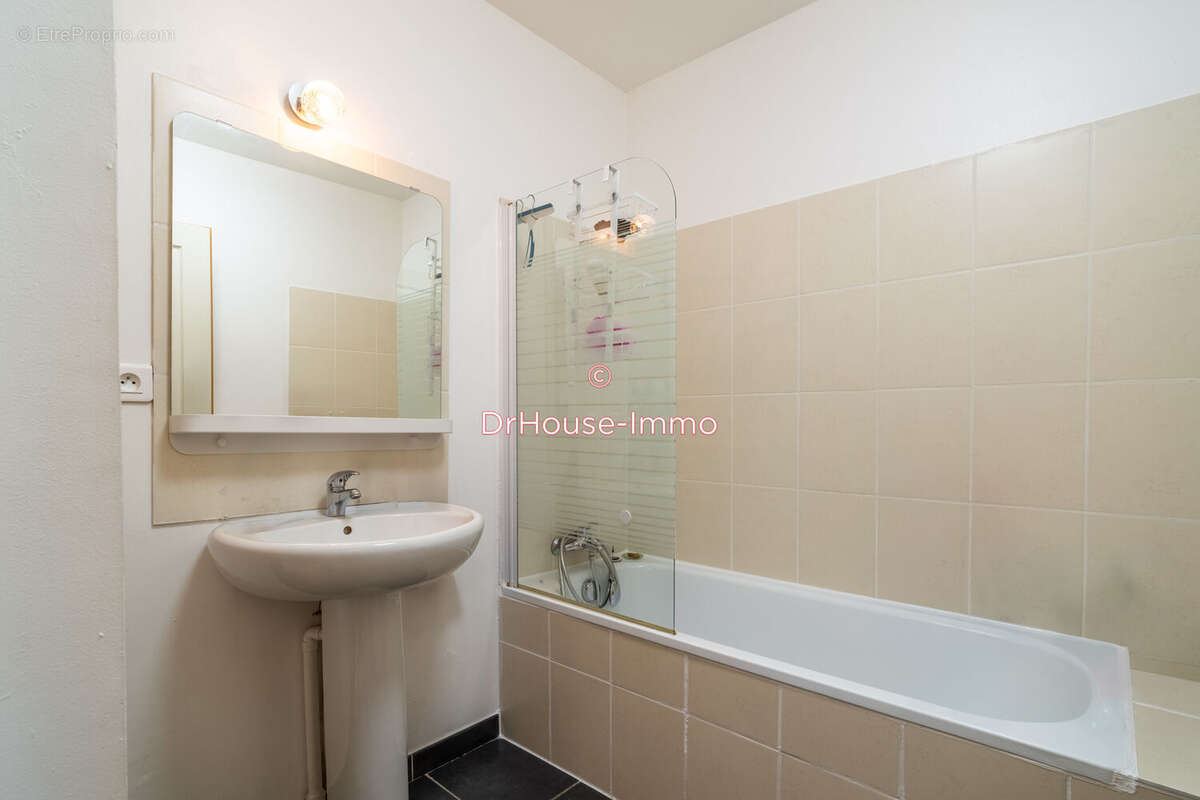 Maison 160 m² à Belgentier  - photo 31