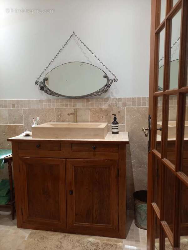 Maison à FONTAINE-LE-PORT