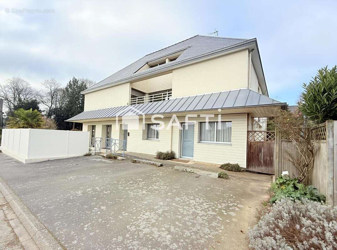 Photo 2 - Maison à REGUINY