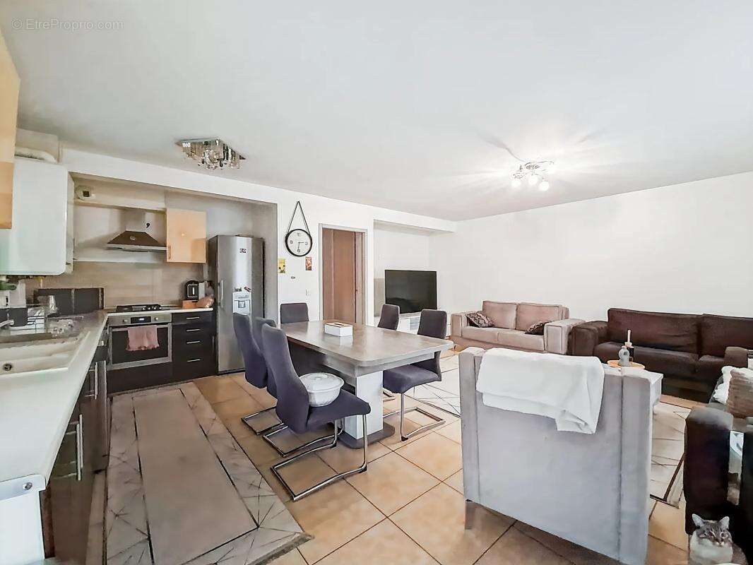 Appartement à VIVIERS-DU-LAC