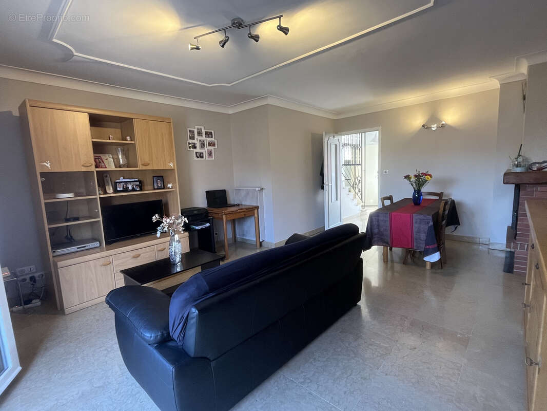 Maison à SAINT-JUERY