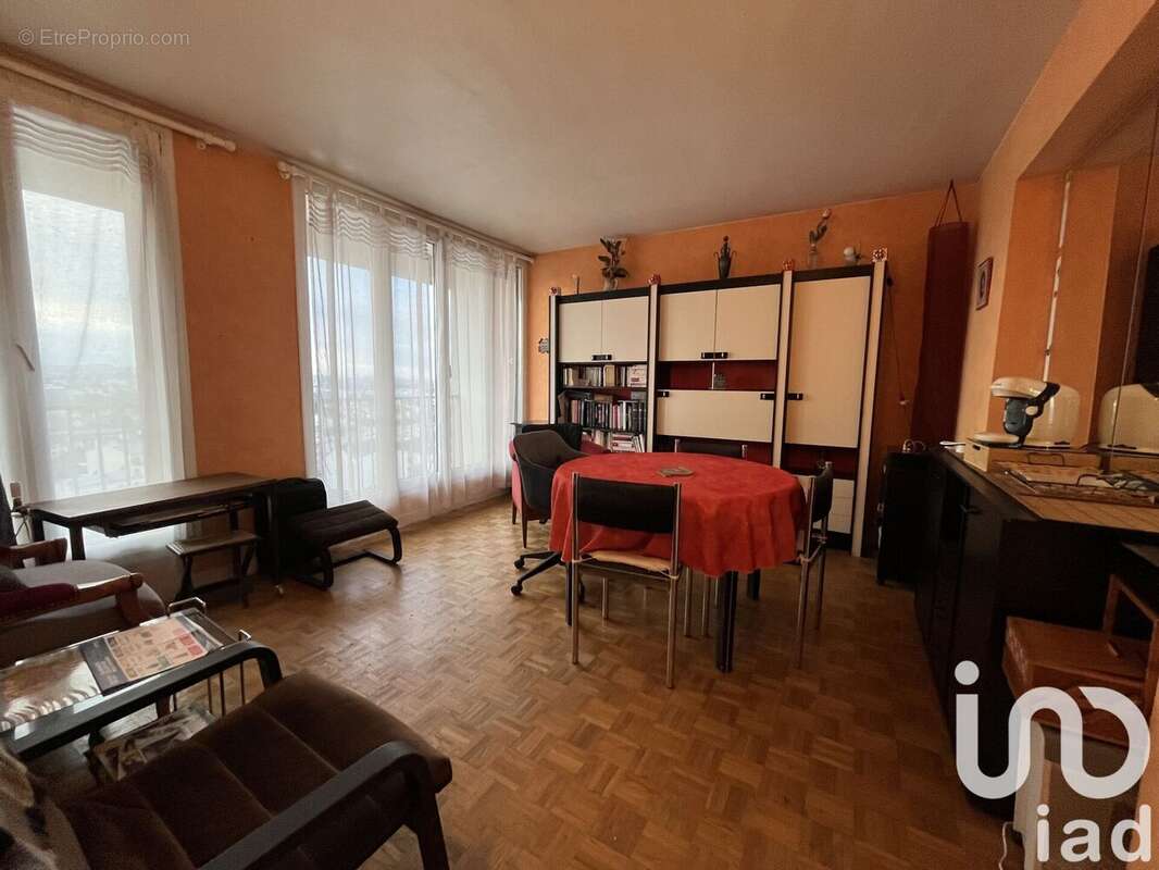 Photo 4 - Appartement à NEUILLY-SUR-MARNE