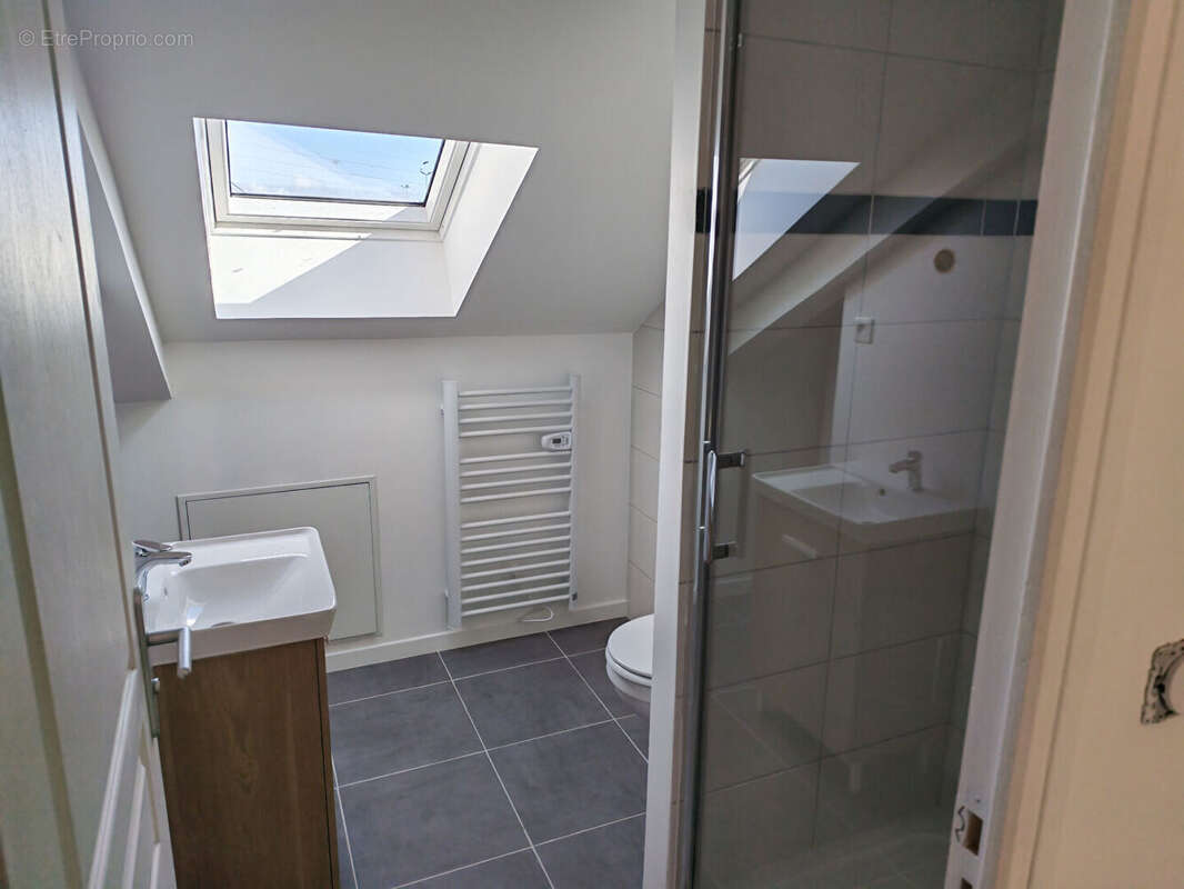 Appartement à BOURG-ACHARD