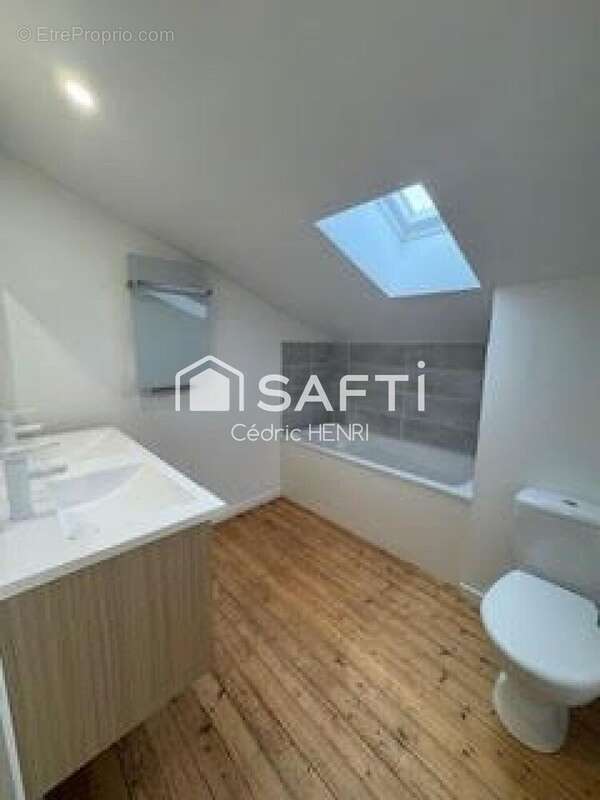 Maison 135 m² à Saint-Segal  - photo 6