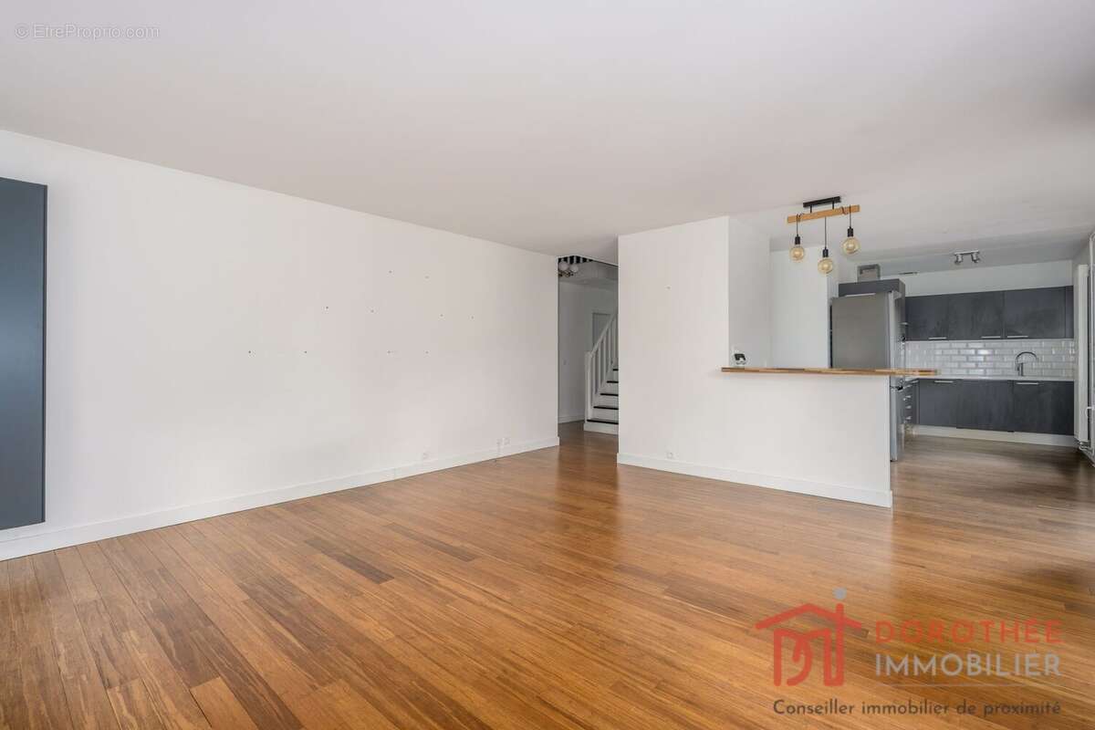 Maison 112 m² à Marolles-En-Brie  - photo 5