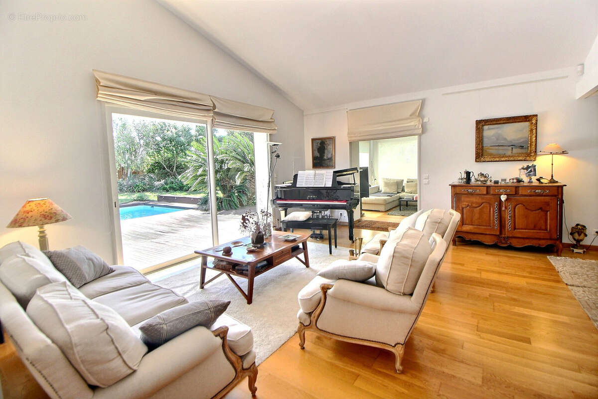 Maison à SAINT-CYPRIEN