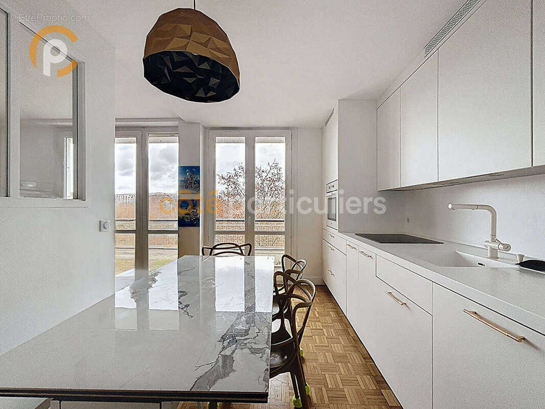 Appartement à PARIS-12E