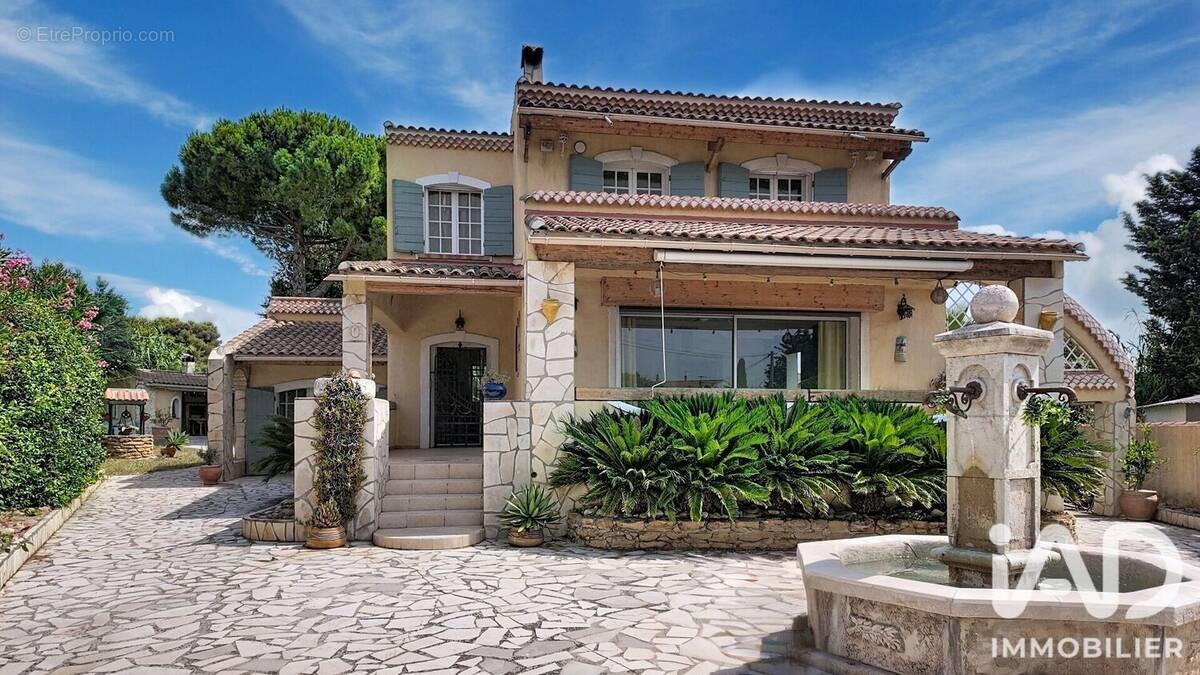 Photo 1 - Maison à PORT-DE-BOUC