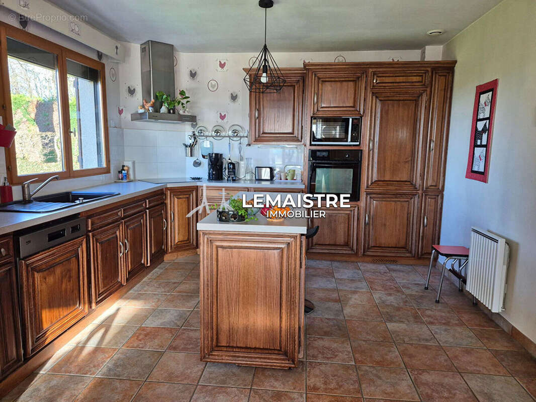 Maison à MONTIVILLIERS