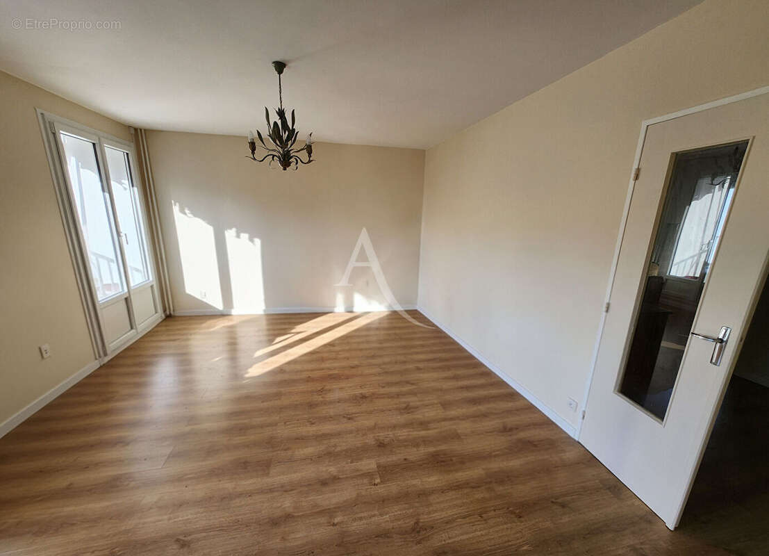 Appartement à DOURDAN