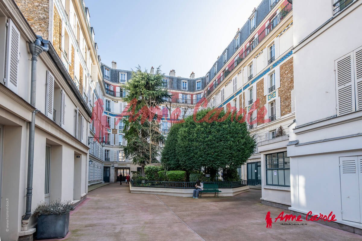 Appartement à PARIS-7E