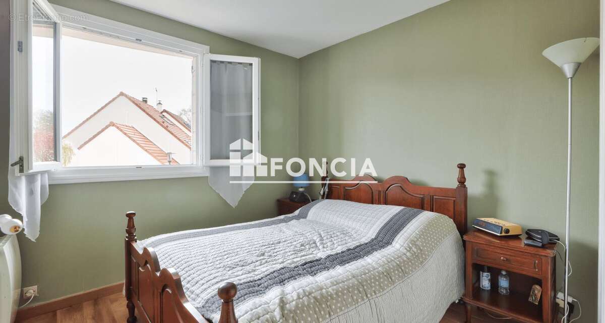 Appartement à MONTIGNY-LE-BRETONNEUX
