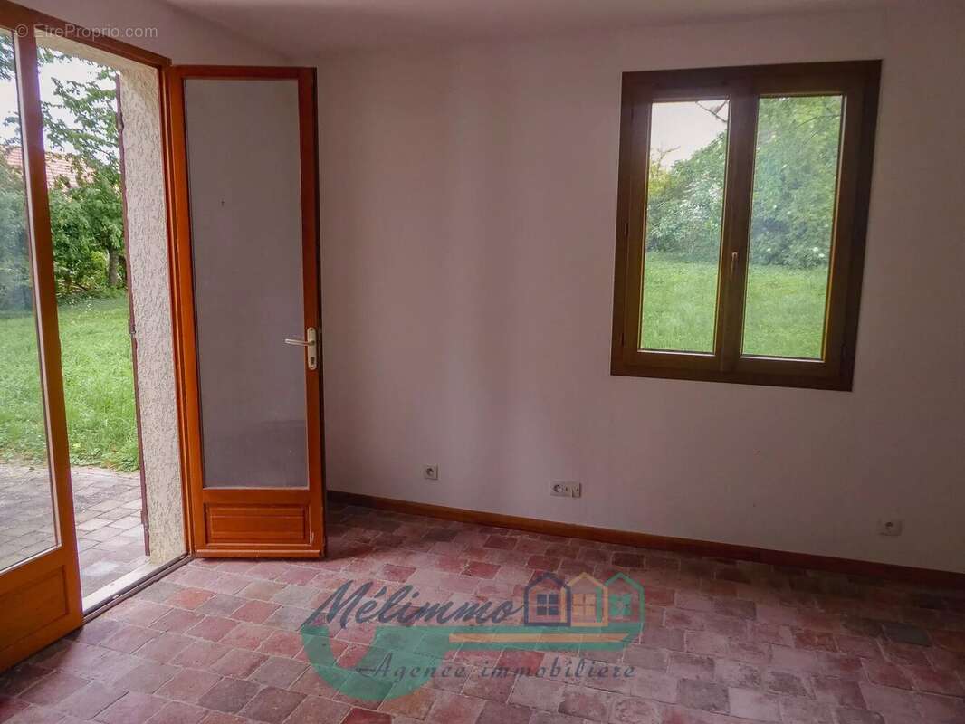 Maison 141 m² à Lindry  - photo 4