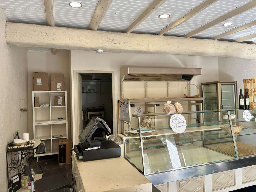 Commerce à NAGES-ET-SOLORGUES