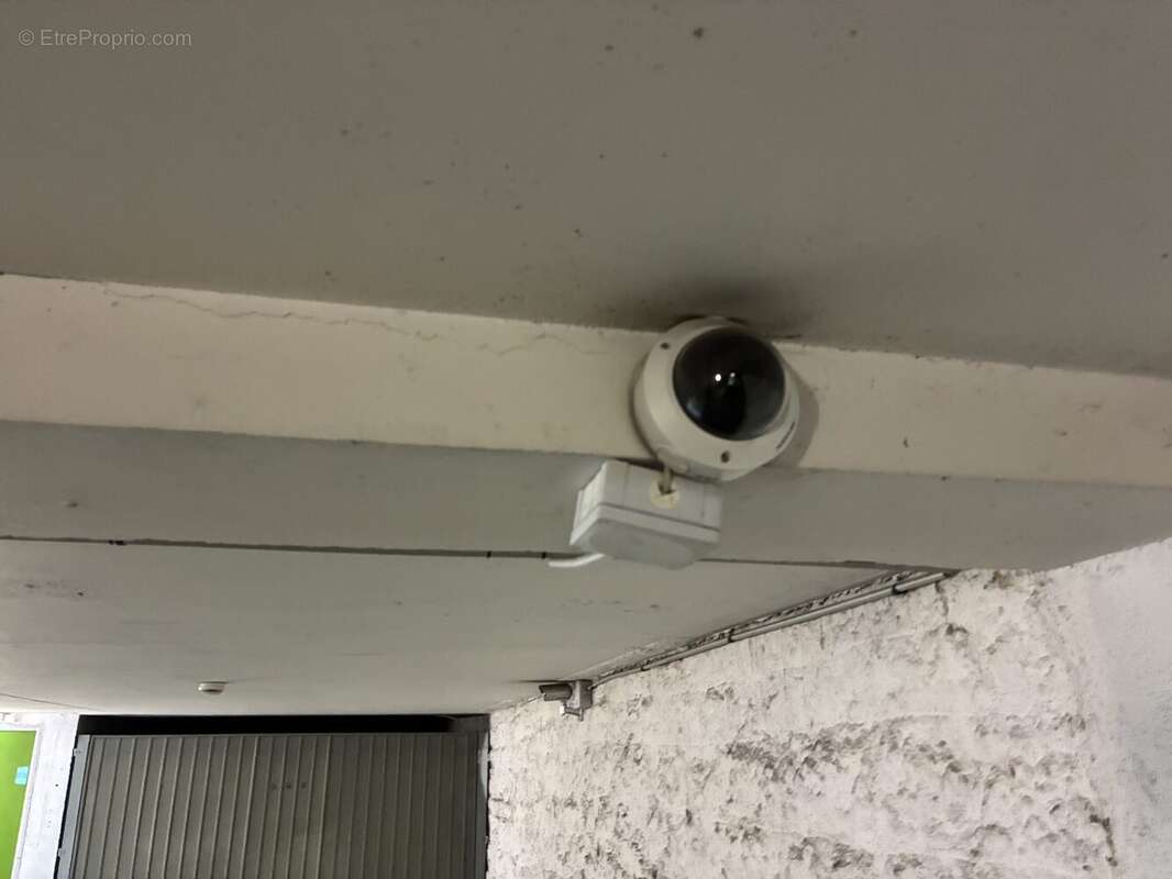 Parking à CHARENTON-LE-PONT