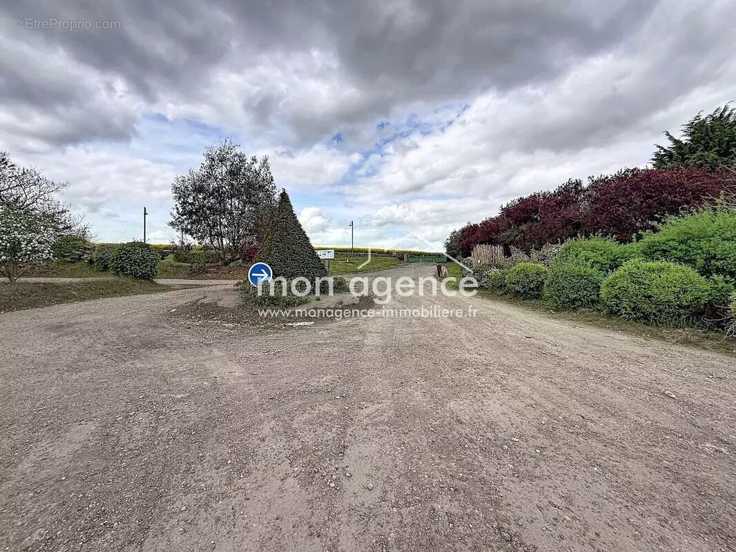 Prox. Franqueville-Saint-Pierre 76520, ensemble de bâtiments agricoles - photo 6