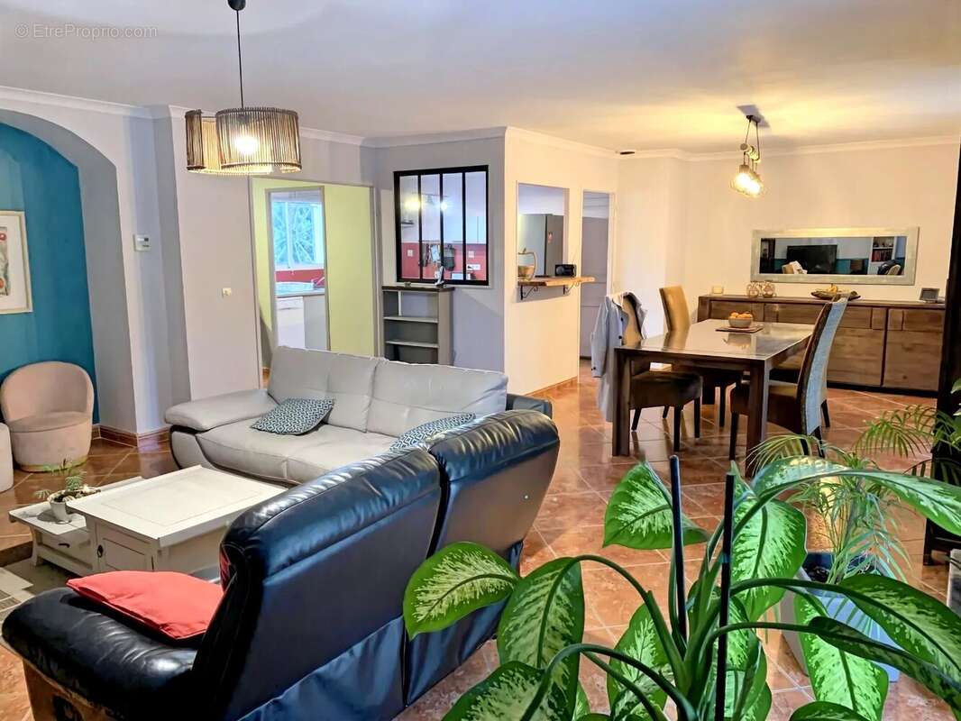 Maison à SAINT-GILLES