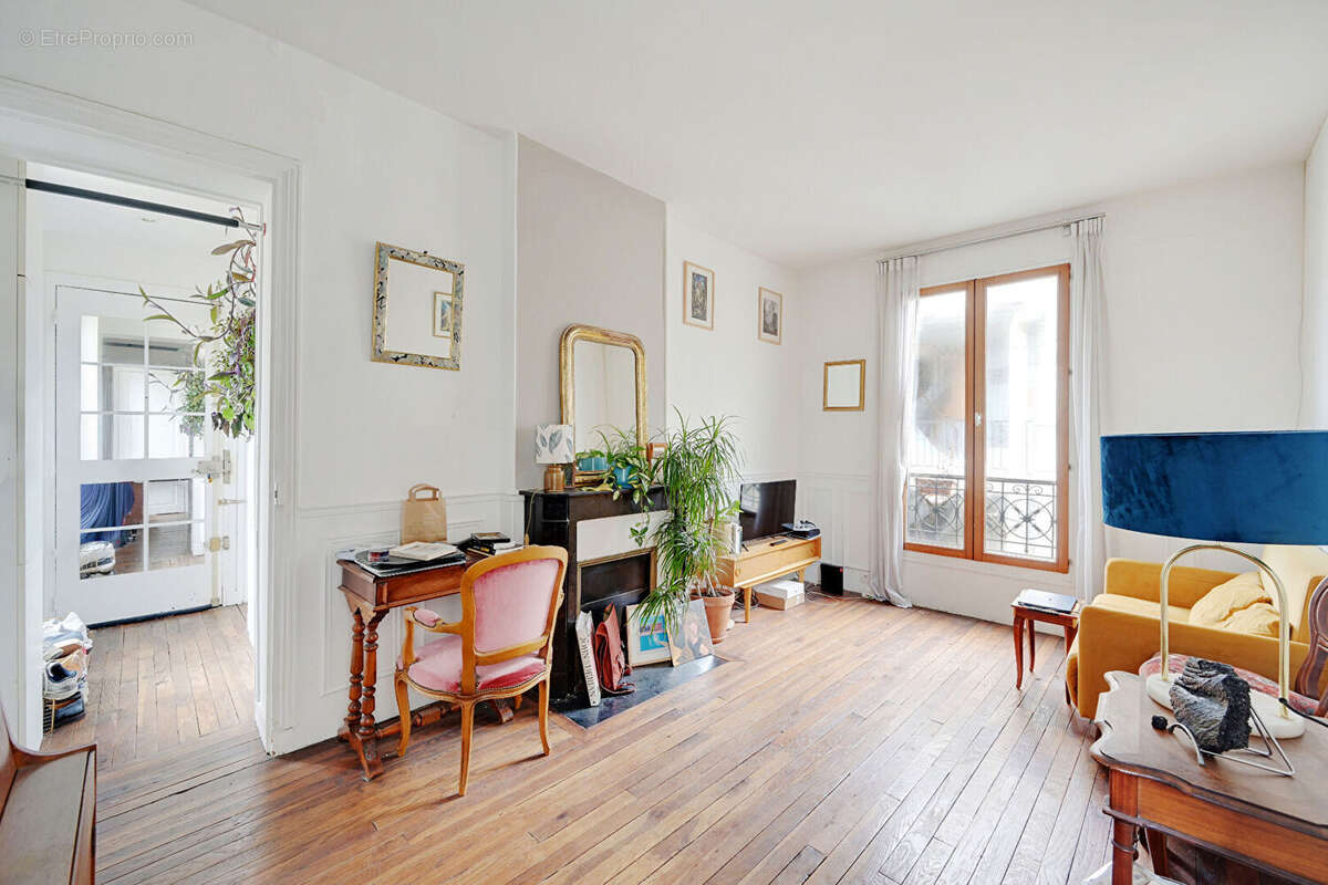 Appartement à PARIS-18E