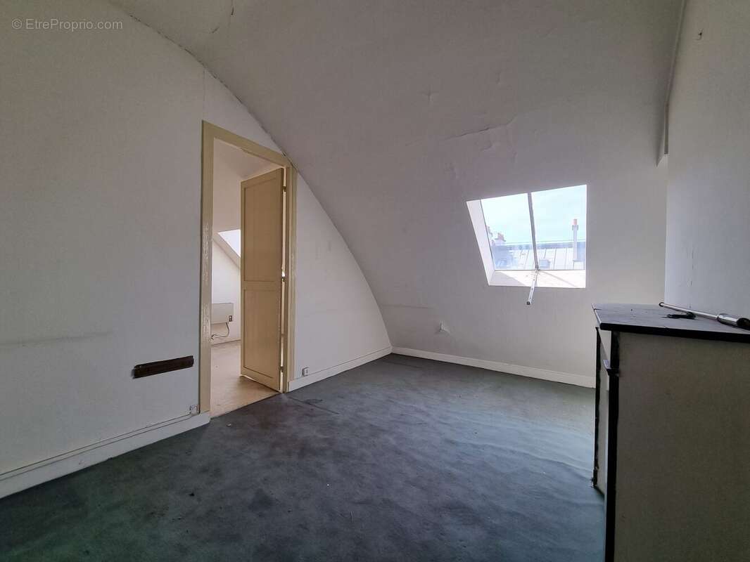 Appartement 20 m² à Paris-8e  - photo 8