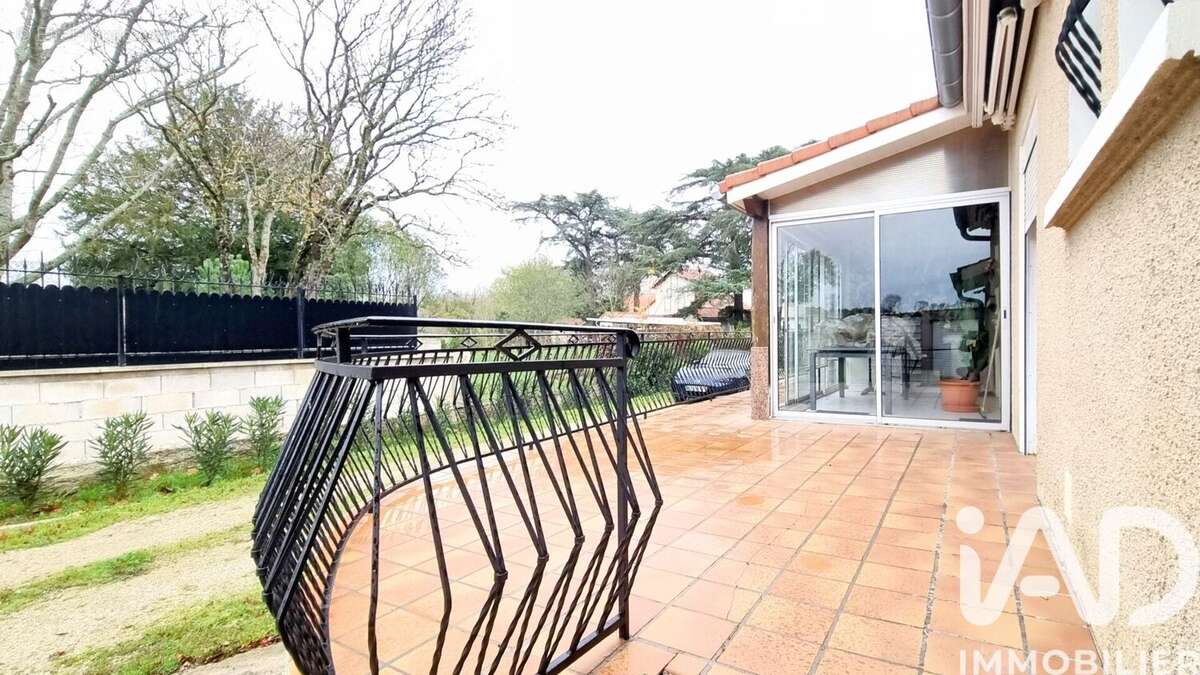 Maison 107 m² à Castres  - photo 3