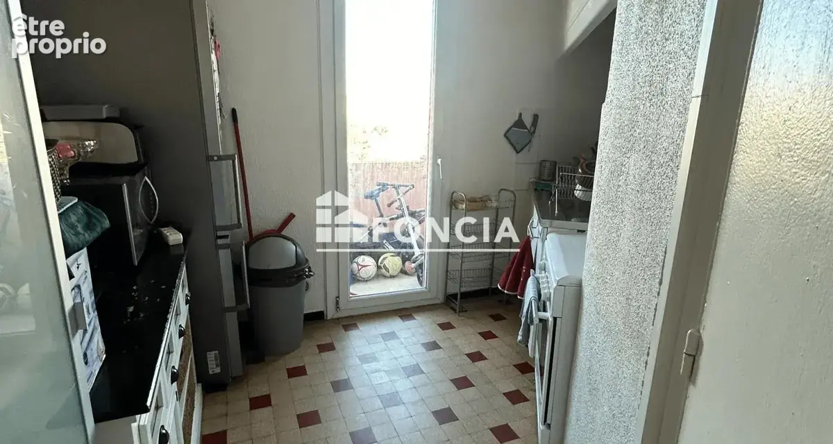 Cantini 13008 parc 26eme centenaire t4 en etage vendu avec locataire en place - photo 6