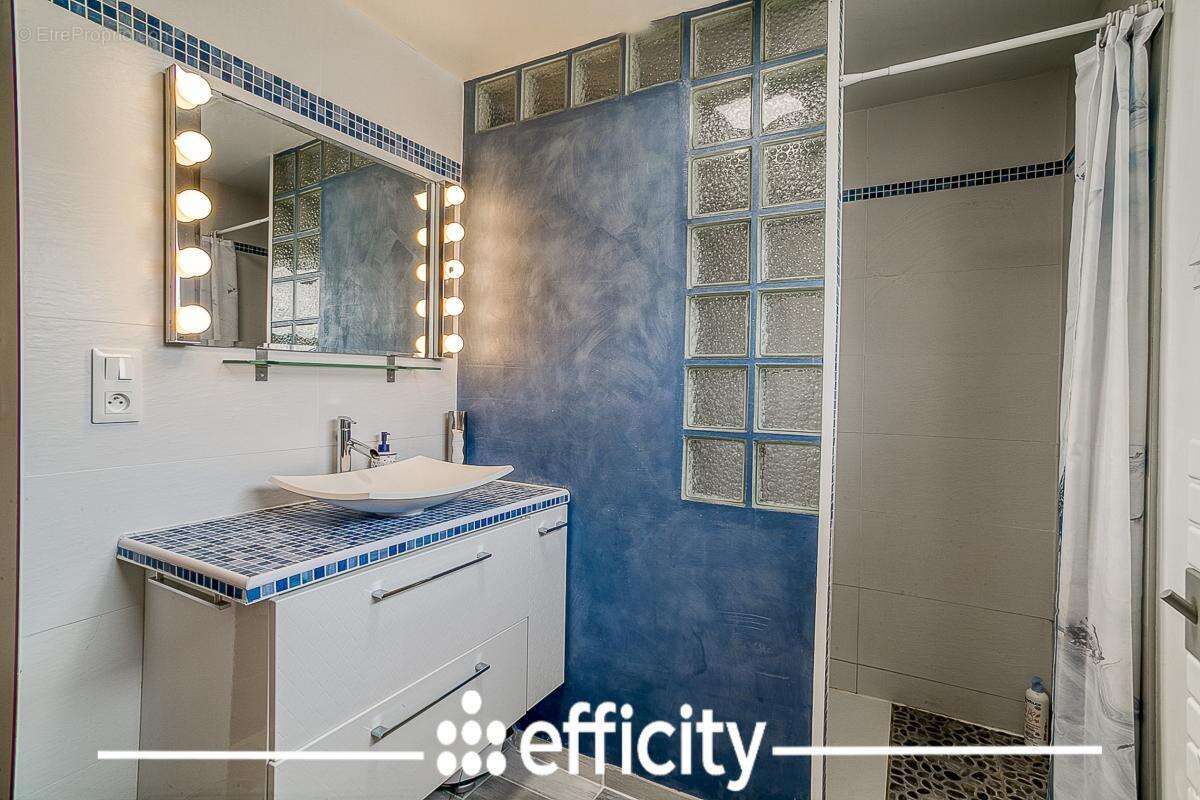 Maison à CHASSE-SUR-RHONE