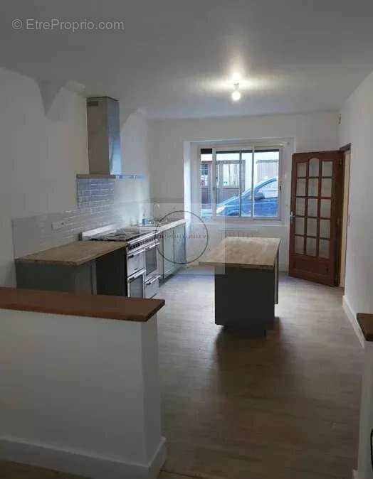 Maison 170 m² à Caussade  - photo 2