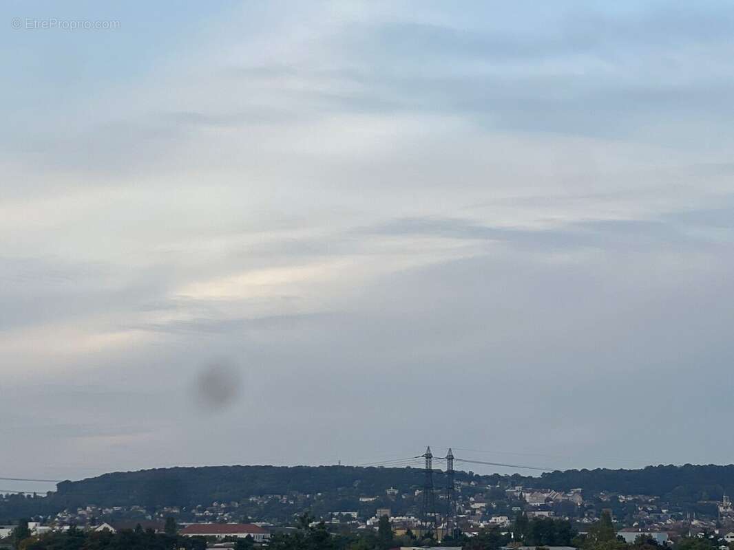 Appartement à SARTROUVILLE