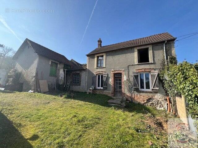 Maison à YMERAY