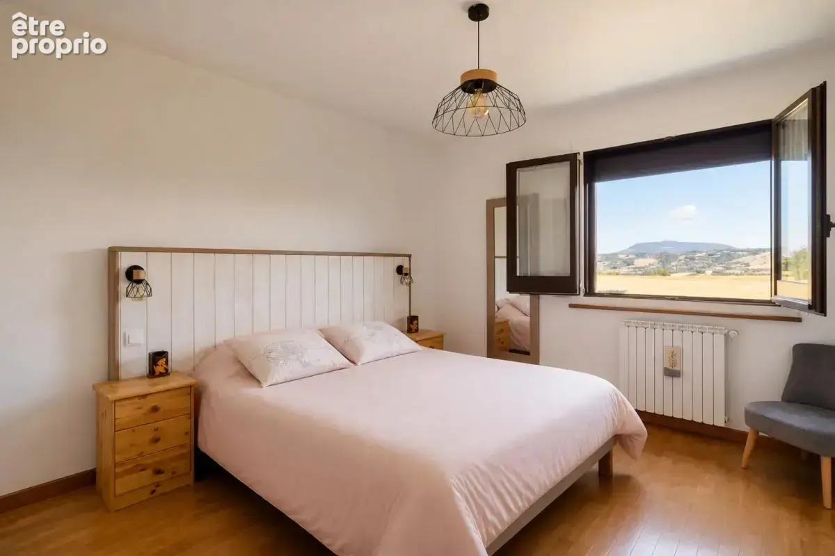 Maison de 7 pièces de 183 m² à La Balme-de-Sillingy - photo 10