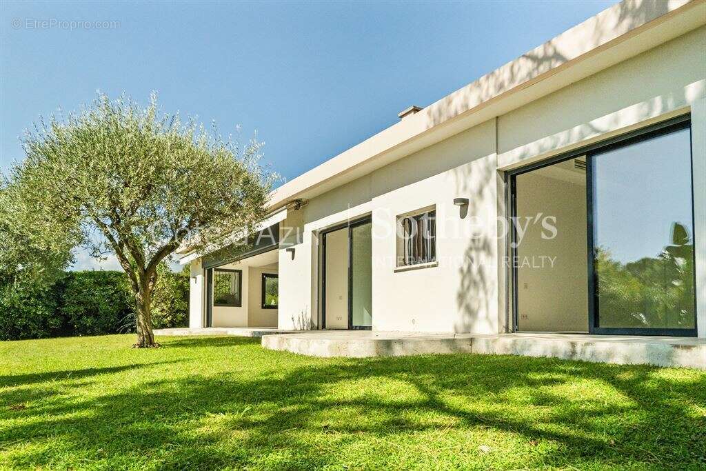 Maison à MOUGINS