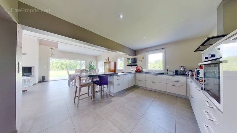 Maison à MAUVEZIN-SUR-GUPIE