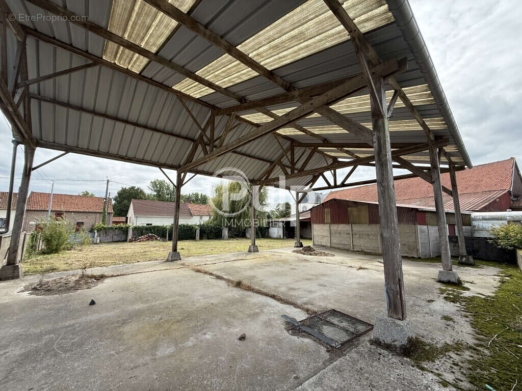 Autre à ESTREES-LES-CRECY