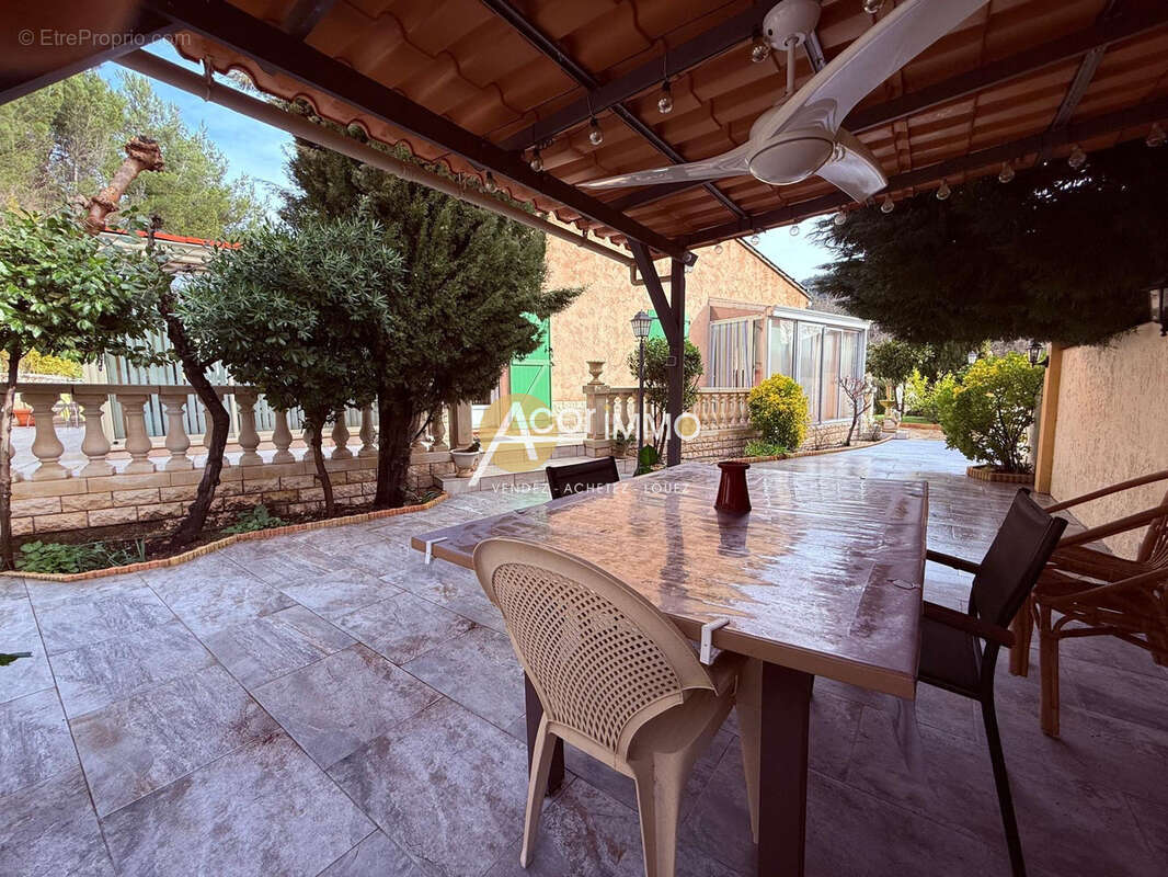 Maison à EVENOS