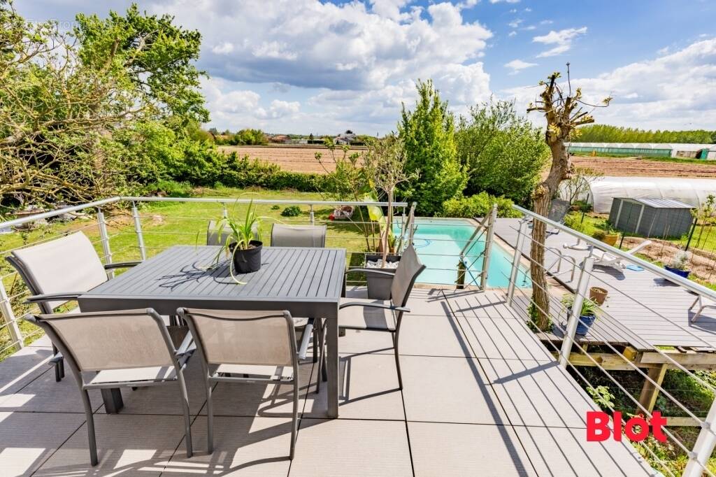 Maison à SAINT-JULIEN-DE-CONCELLES