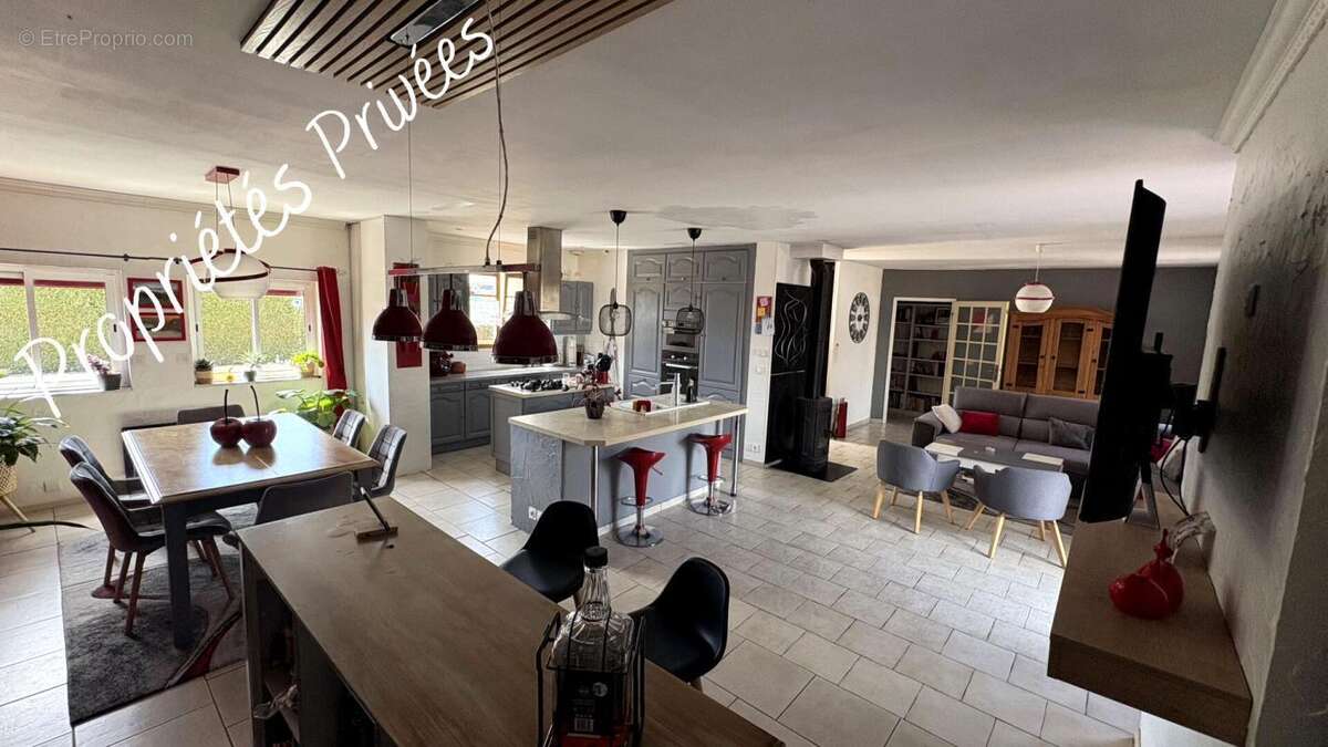 Maison à HUISSEAU-SUR-COSSON