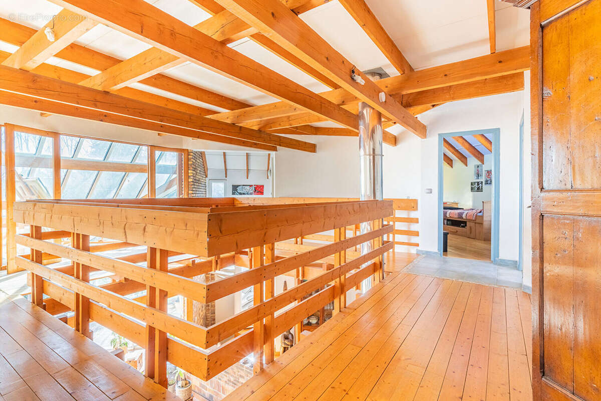 Maison à VERRIERES-LE-BUISSON