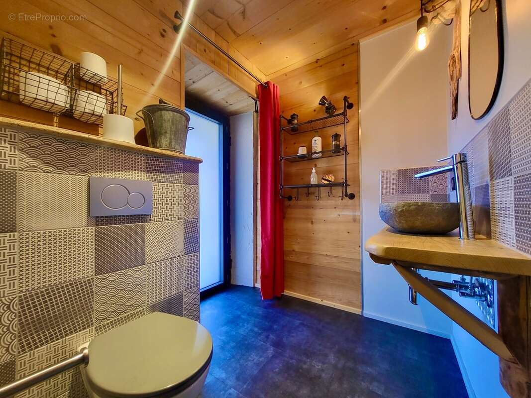 Dpt haute savoie (74), à vendre thollon-les-memises maison-gîte coeur de station - photo 23