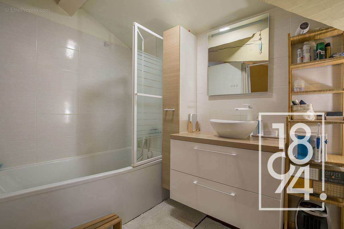 Appartement à MARSEILLE-6E