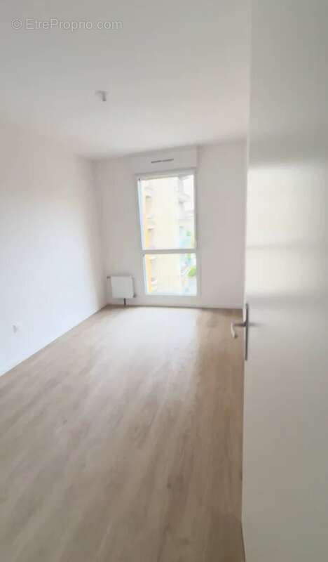 Appartement à AUBERVILLIERS