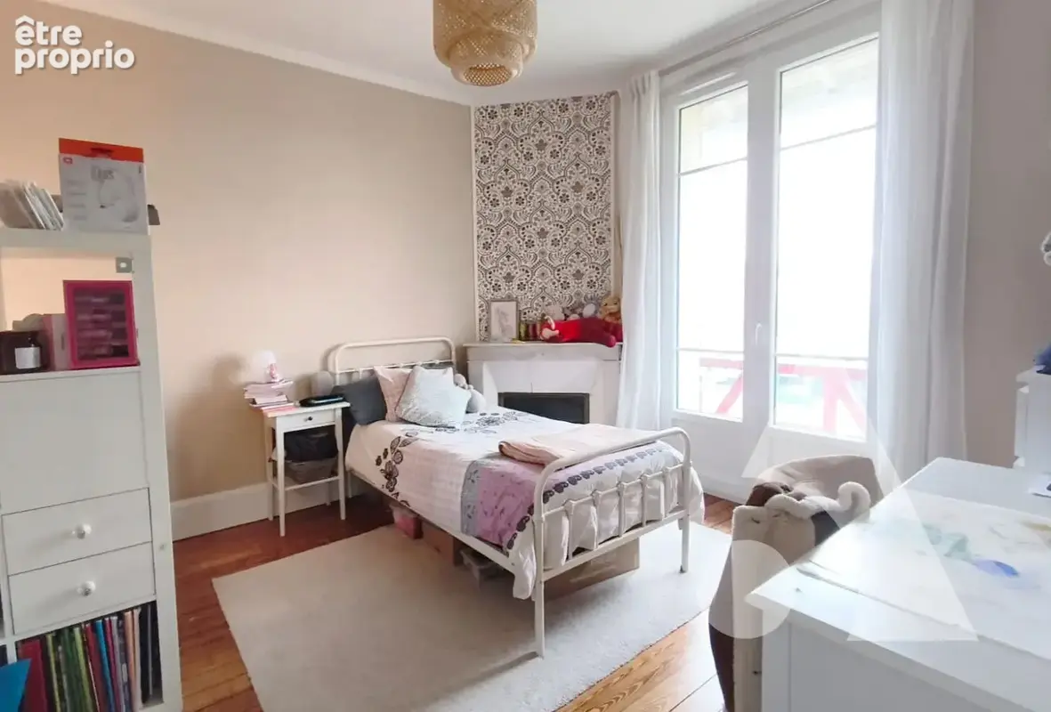 CREPY gare et école à pieds - 4 chambres - jardin 1 700 m² et dépendances - photo 10