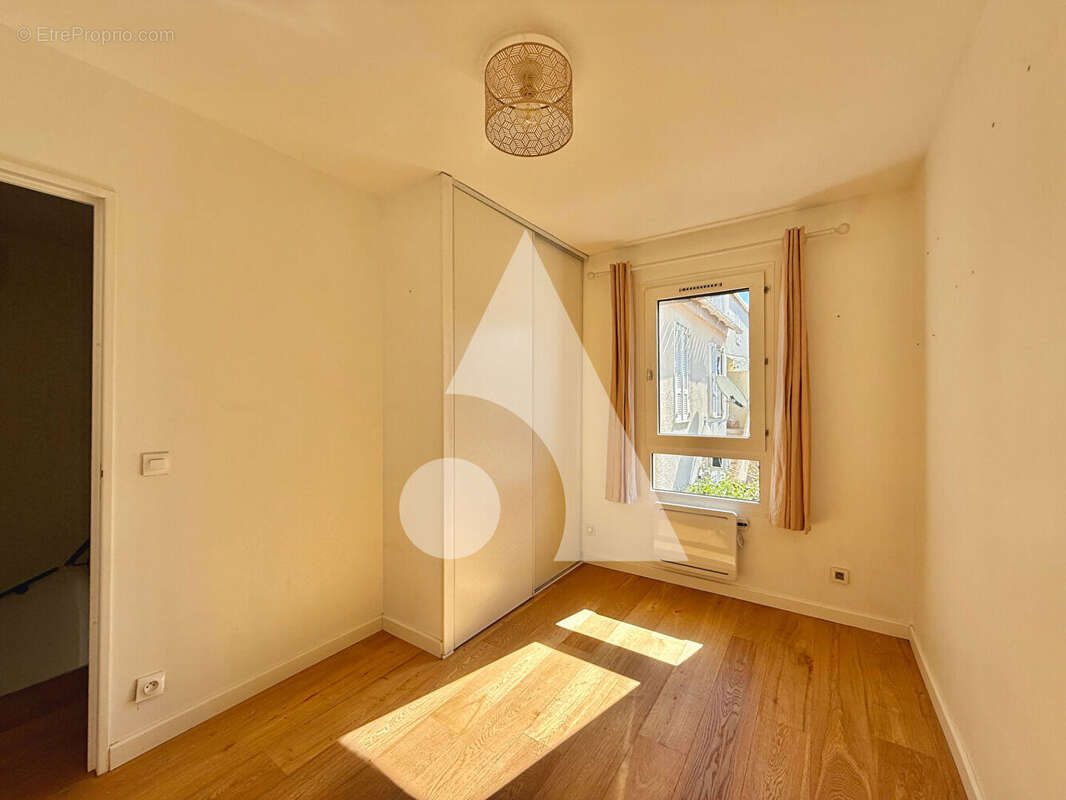 Maison à LE THOLONET