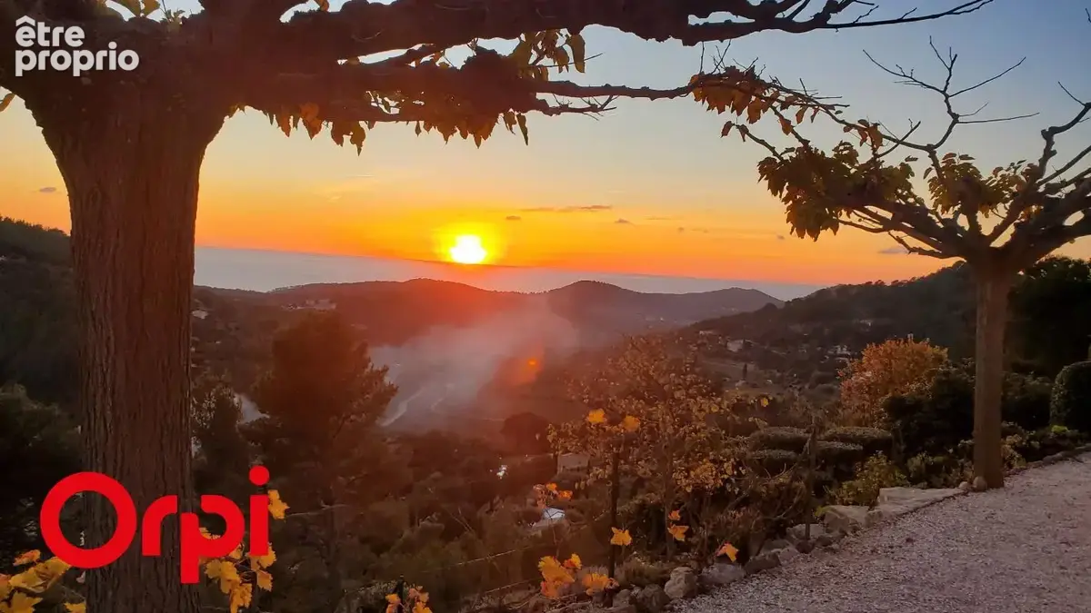 Superbe villa T7 entre Bandol et La Cadière-d'Azur  Vue Mer à 180°  Terrain 5 000 m - photo 21