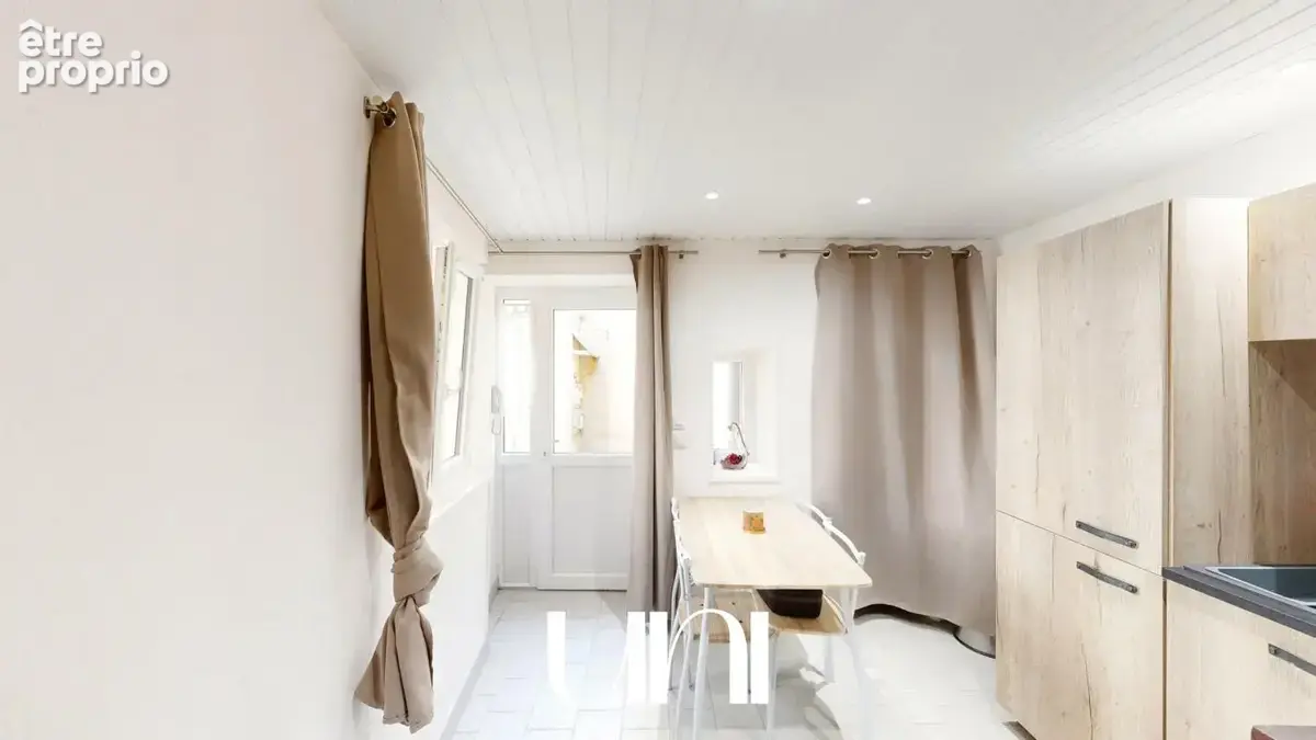 Appartement 2 pièces de 26,72 m2 en triplex - BAYEUX centre - photo 5