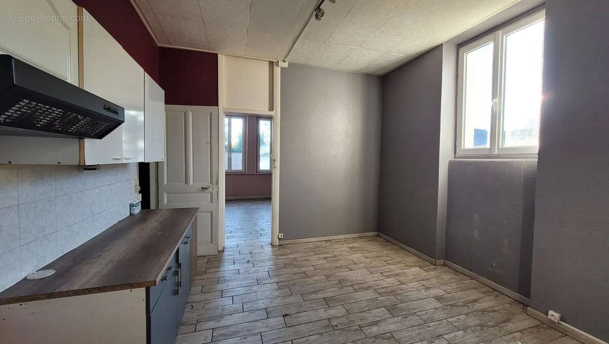 Maison à LE CHAMBON-SUR-LIGNON